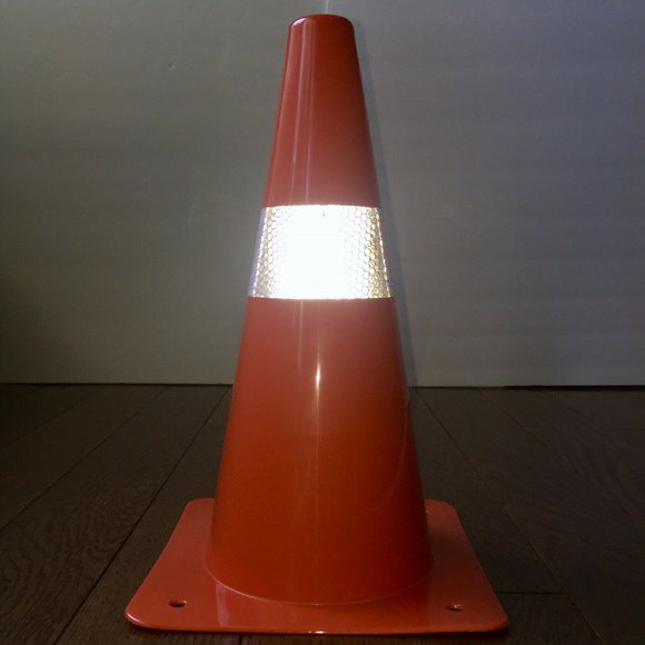 4 Orange Safety Cones Reflective Distancing - Picture 4 of 12